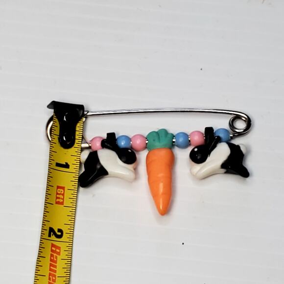 Hallmark Safety Pin Easter Bunny Rabbits Carrot & Beads Brooch 3" Vtg - Picture 6 of 6